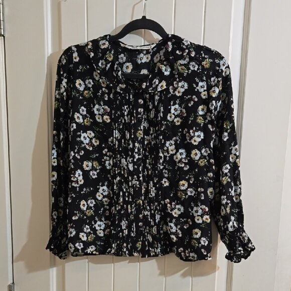 Zara Tops - Zara ** Small Black and White Ruffled Long Sleeve Blouse with Peter Pan Collar